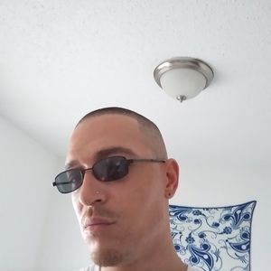 Meet your Posher, Dennis